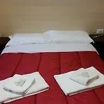 Mosaic Hostal Roma