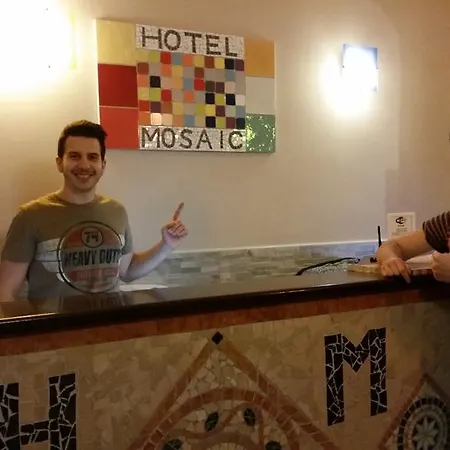 Mosaic Albergue Roma