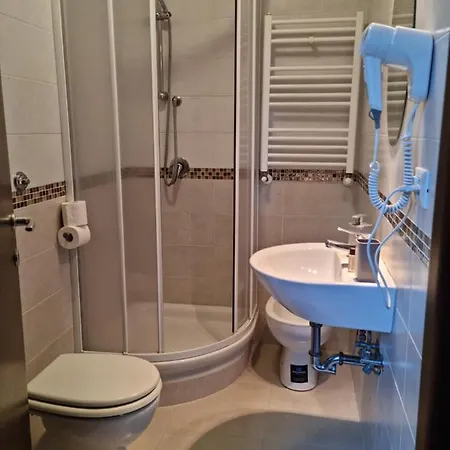 شباب موازيك *